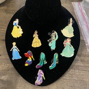 Disney Princess collectibles pins Set